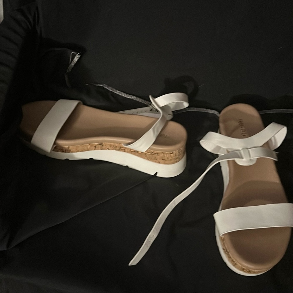 Forever 21 white sandles